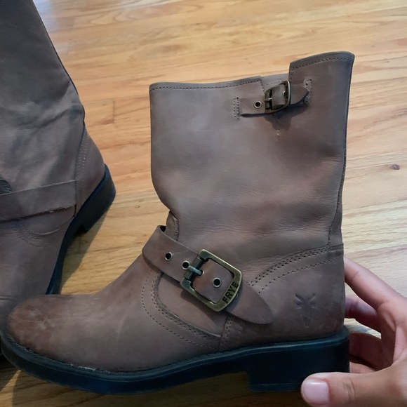 Youth Frye boots - Picture 3 of 9